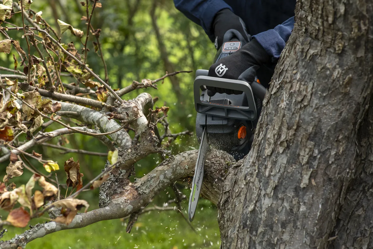 Husqvarna Aspire™ C15X-P4A (nu include acumulator și încărcător)