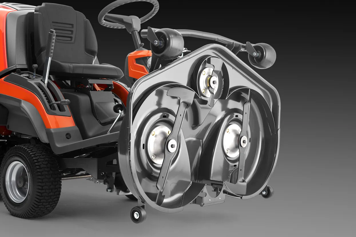 Husqvarna RC 320Ts AWD (prețul nu include masă de tăiere)