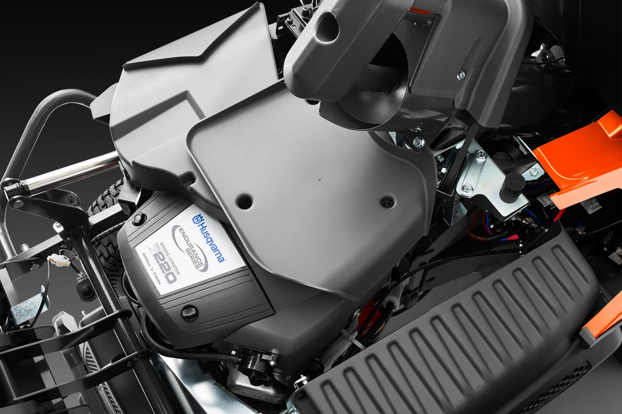 Husqvarna RC 320Ts AWD (prețul nu include masă de tăiere)