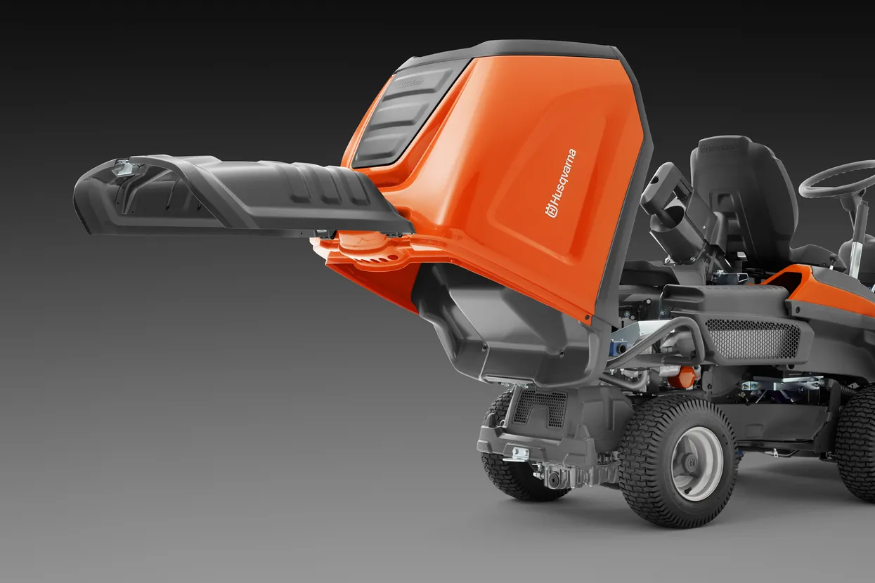Husqvarna RC 320Ts AWD (prețul nu include masă de tăiere)
