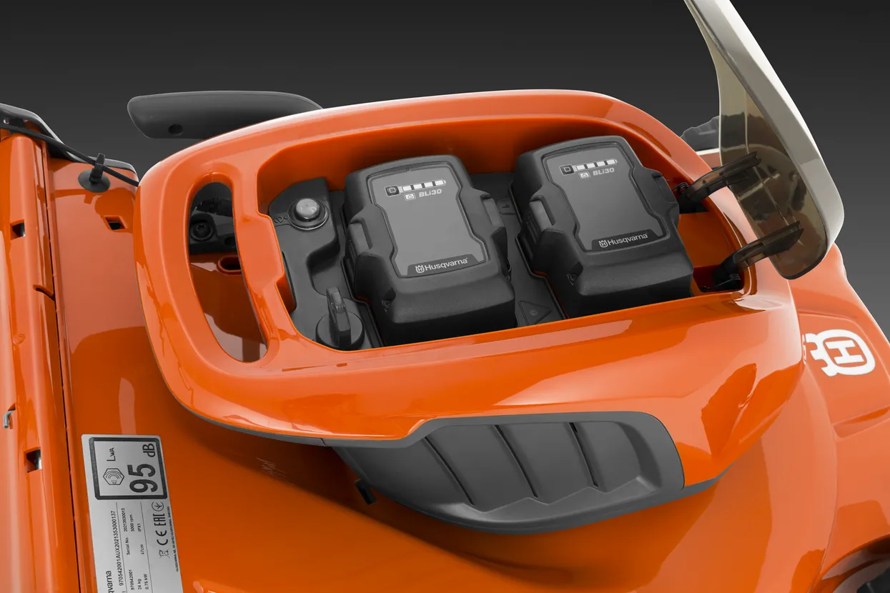 Husqvarna LC 247i (nu include acumulator și încărcător)