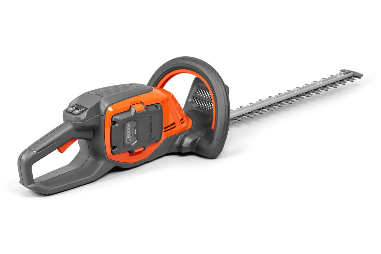 Husqvarna 215iHD45 cu acumulator și încărcător